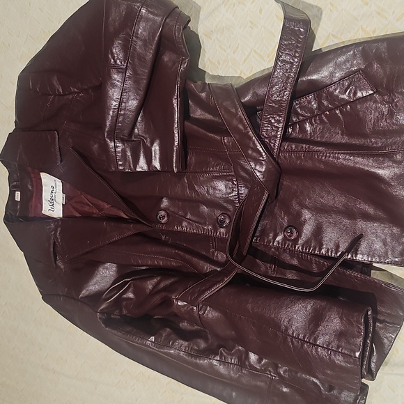 Women's Burgundy Leather Jacket This Jacket Is Absolutly Beautiful ! - Picture 10 of 10